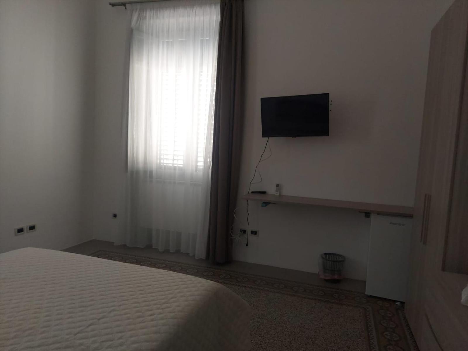 Guest House Lamphotel Militello Palermo Exteriör bild