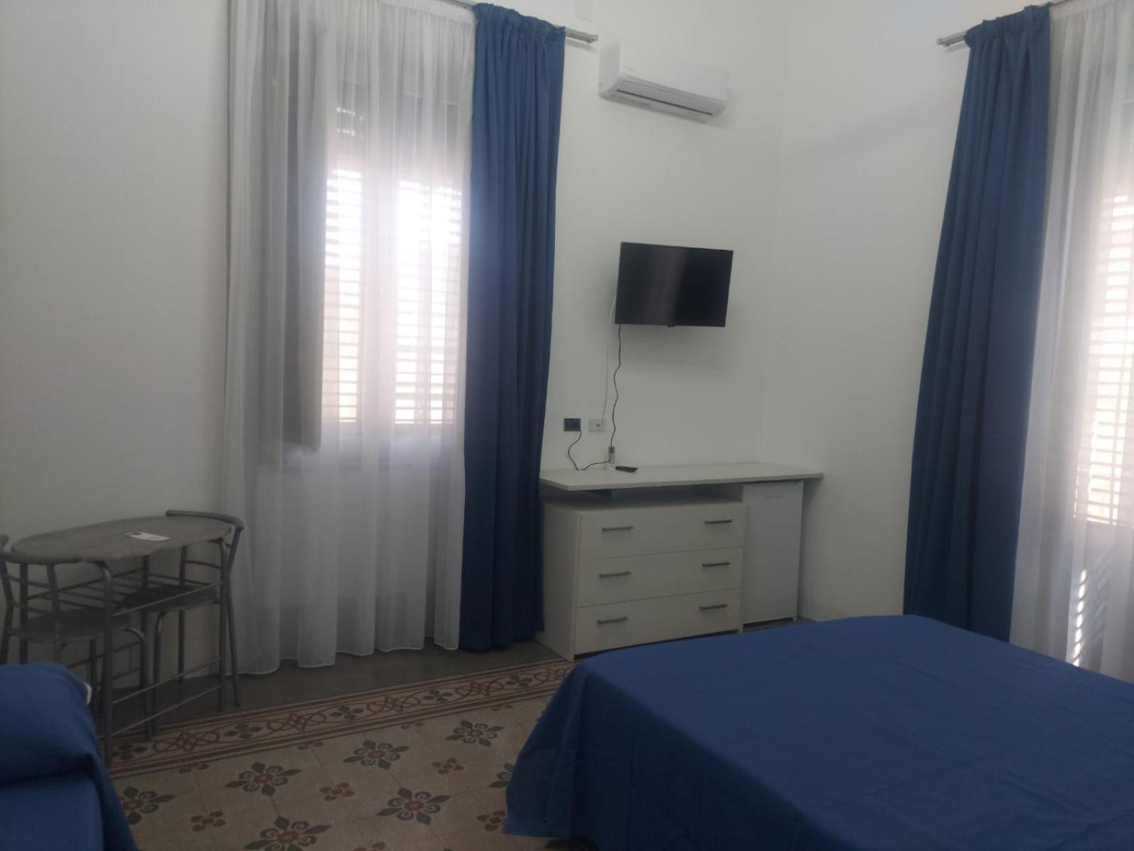Guest House Lamphotel Militello Palermo Exteriör bild