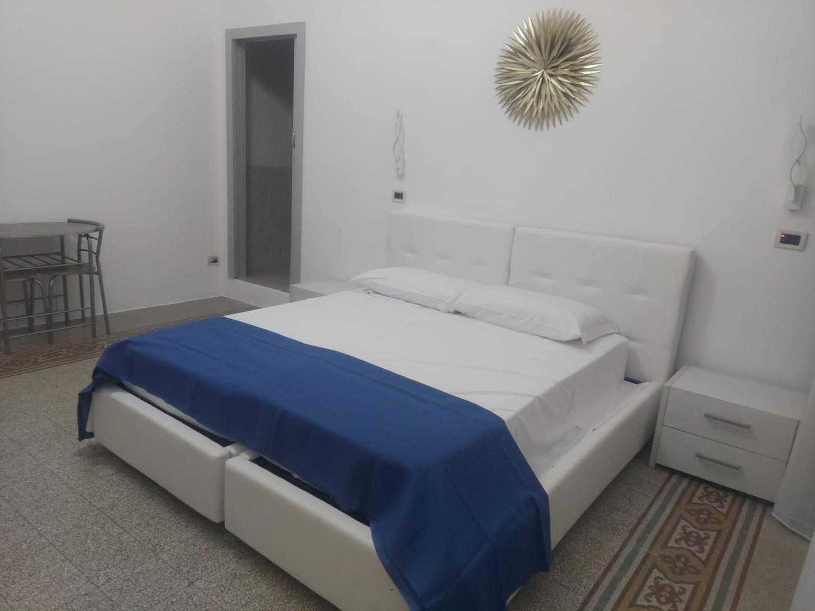Guest House Lamphotel Militello Palermo Exteriör bild