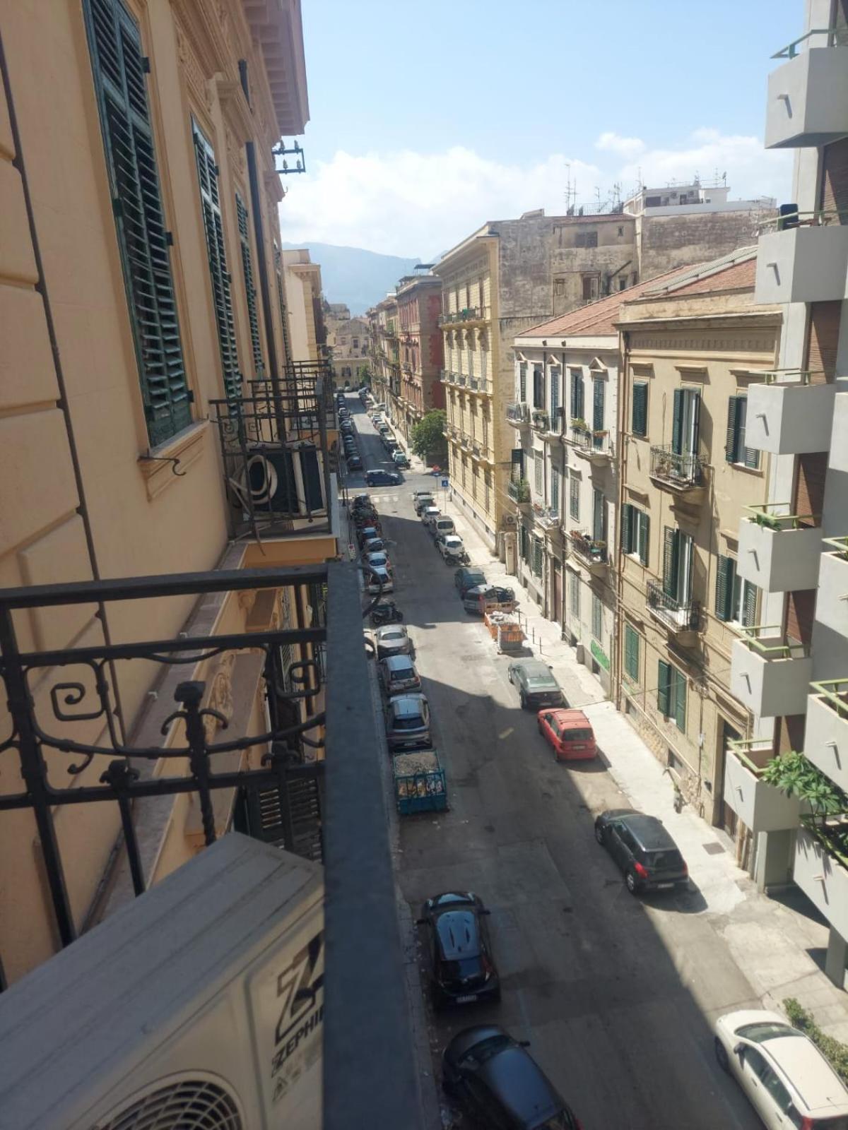 Guest House Lamphotel Militello Palermo Exteriör bild